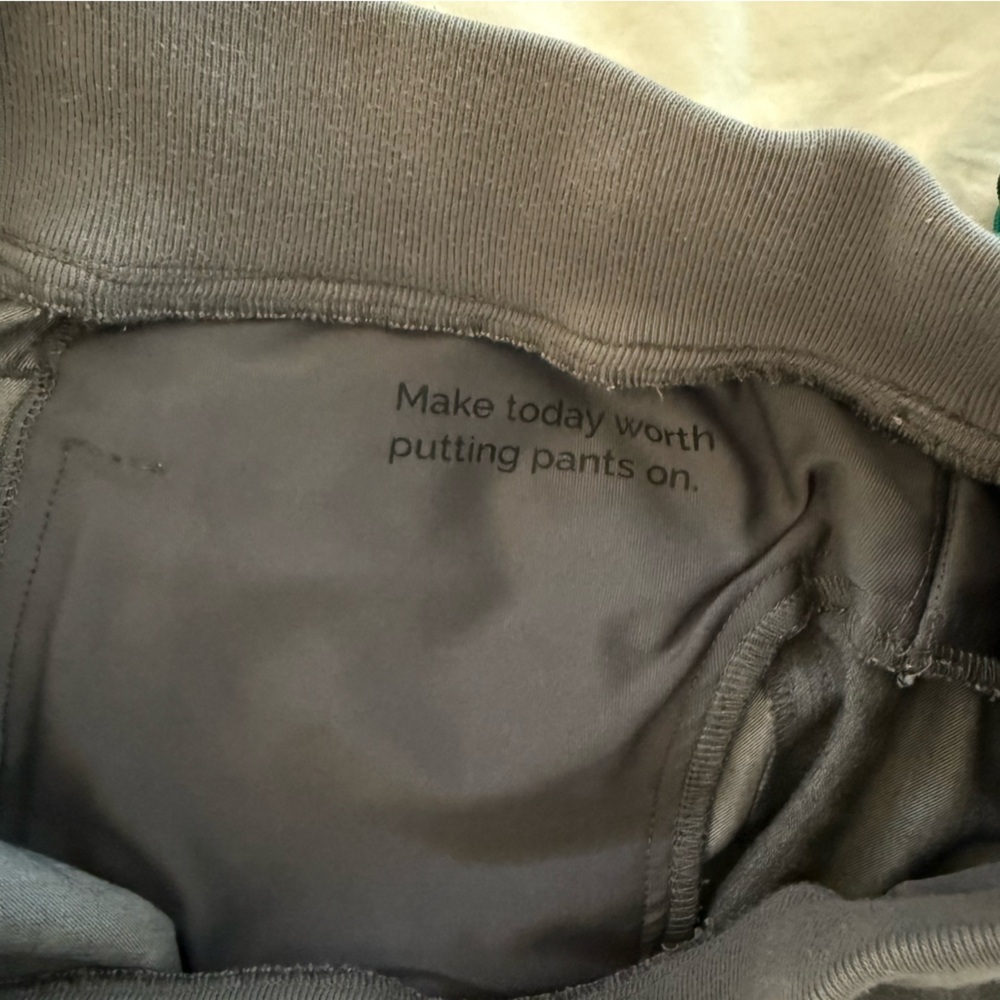 Figs Castelar Graphite Pants and Top - Picture 6 of 15
